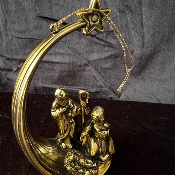 Vintage golden half moon ornament - Picture 1 of 4